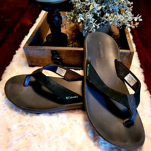 Columbia Flip Flops - Picture 3 of 6